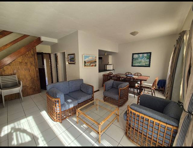 3 BEDROOM TOWNHOUSE FOR SALE IN SHELLY BEACH